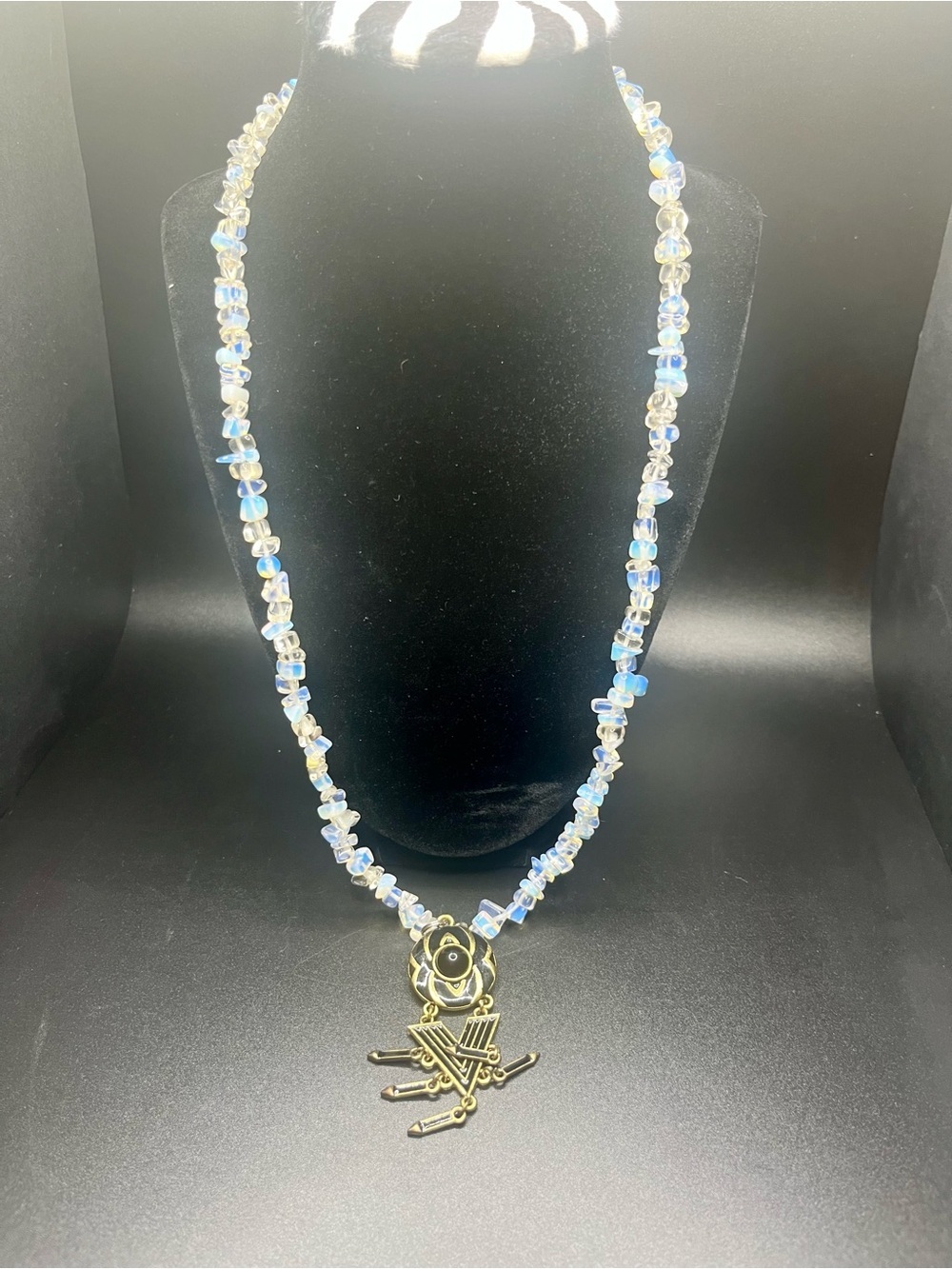 vintage opalite chip necklace black gold pendant statement